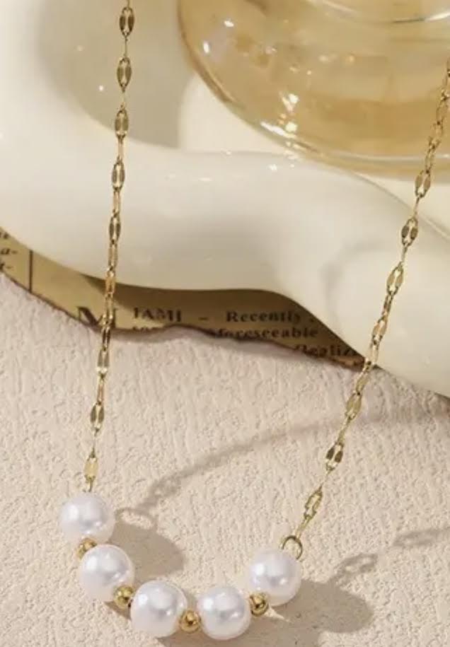 Pearl Cluster Necklace