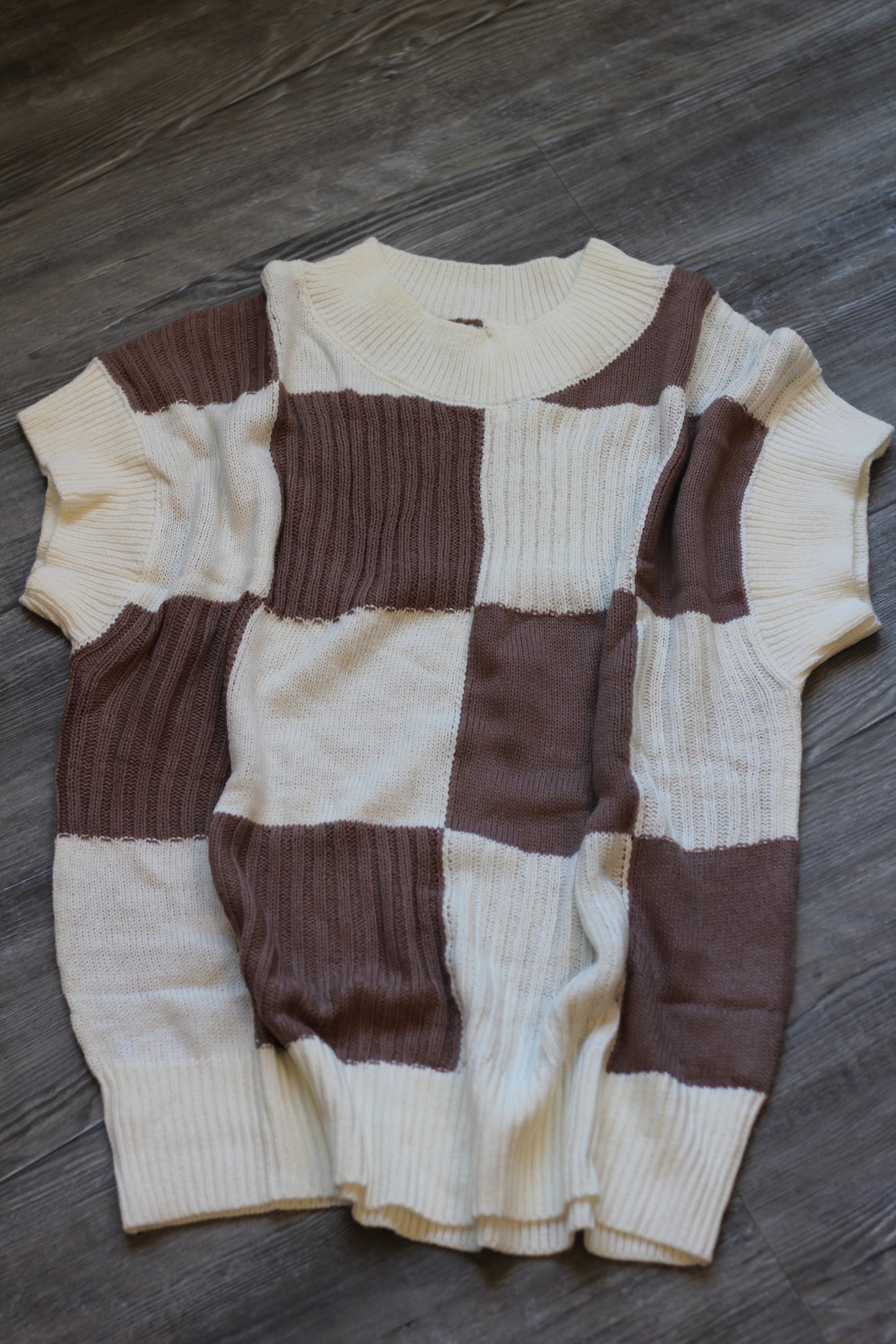 Checkered Short Sleeve Sweater