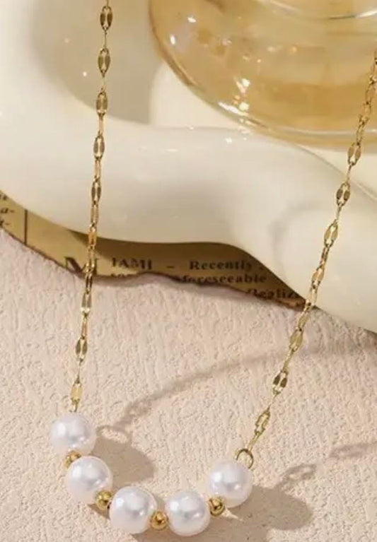 Pearl Cluster Necklace